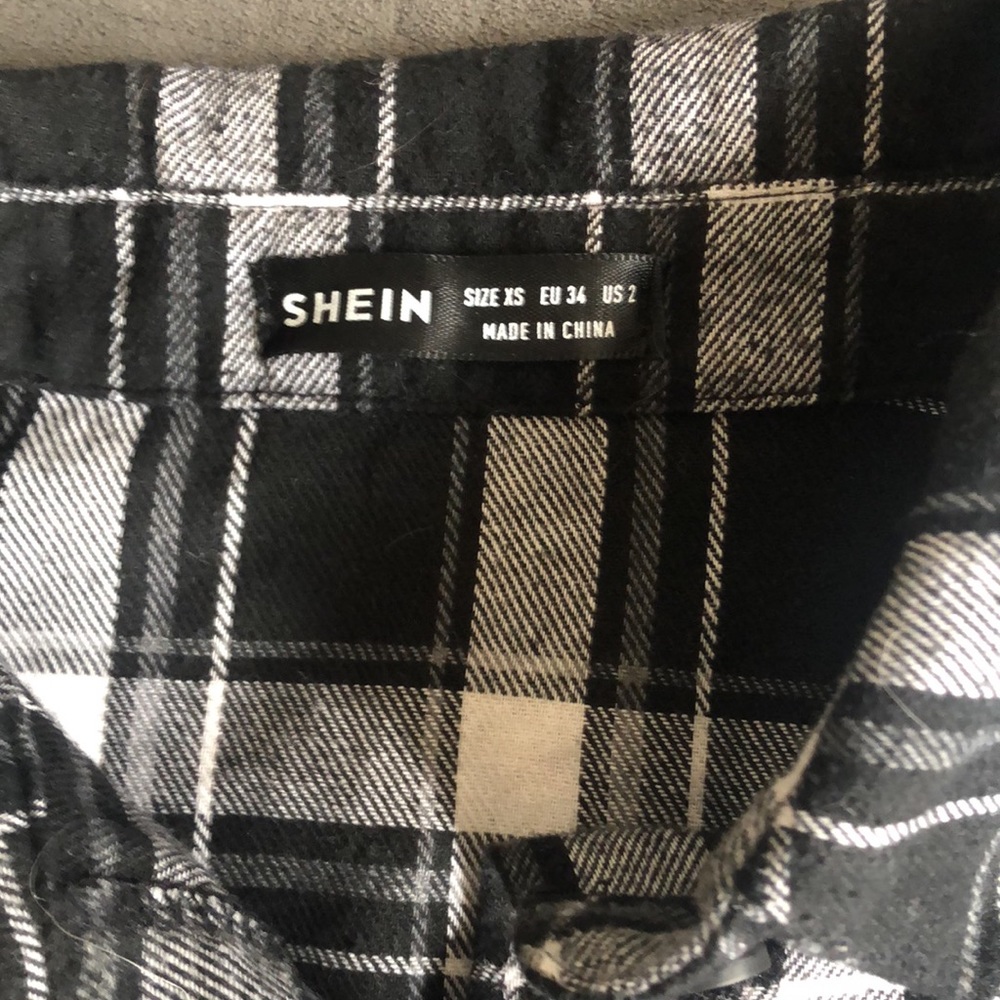 Shein Crop Top - Picture 3 of 5
